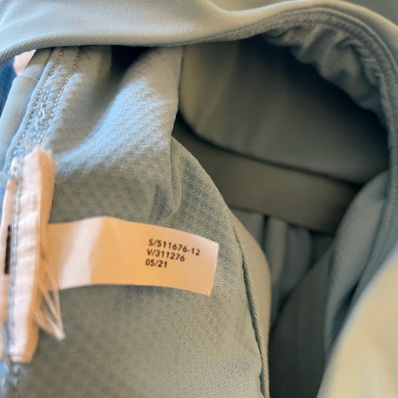 (SOLD) Athleta Bundle π Support Tanks - Picture 11 of 12